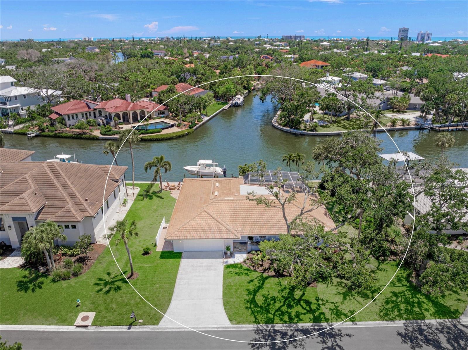 Listing photo id 54 for 572 Commonwealth Lane