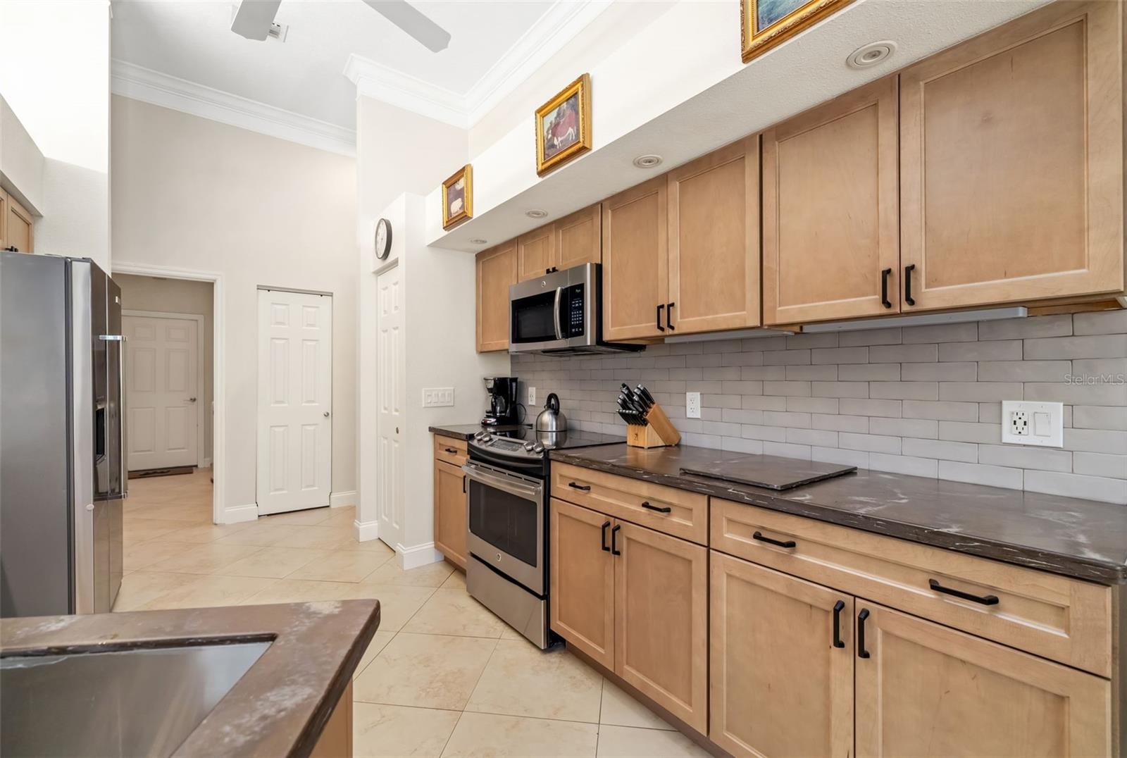 Image 14 of 64 For 3988 Berlin Drive