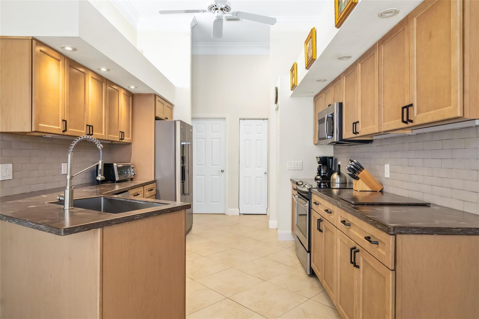 Image 17 of 64 For 3988 Berlin Drive