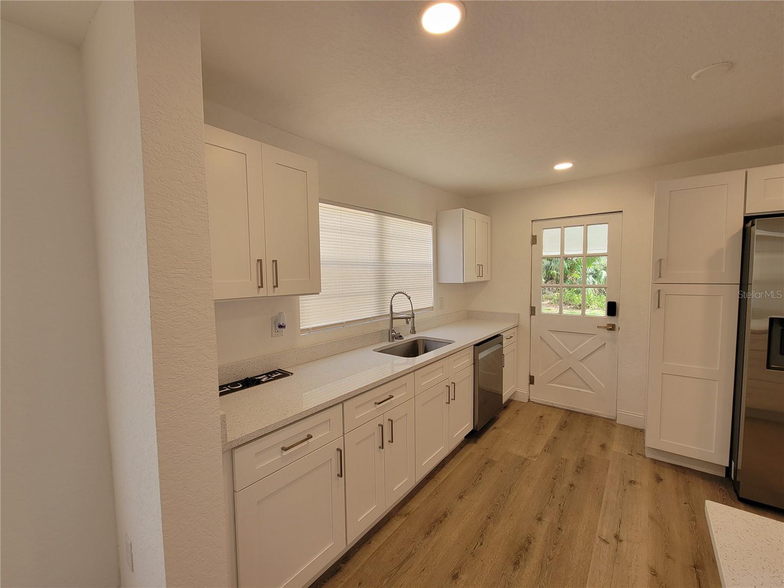 Image 12 of 40 For 1802 19th Avenue W