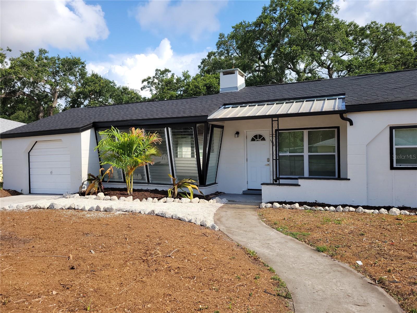 Image 2 of 40 For 1802 19th Avenue W