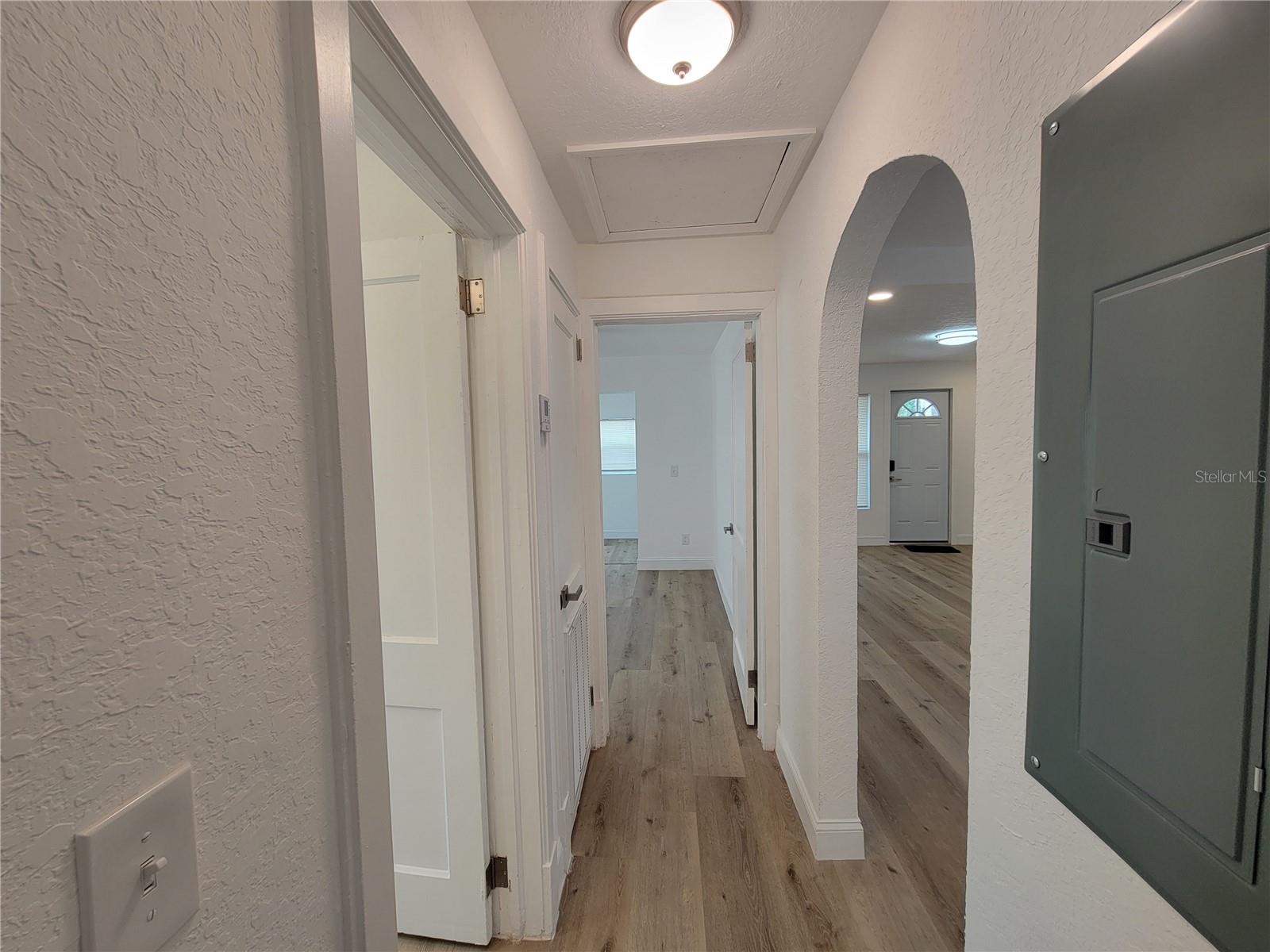 Image 20 of 40 For 1802 19th Avenue W