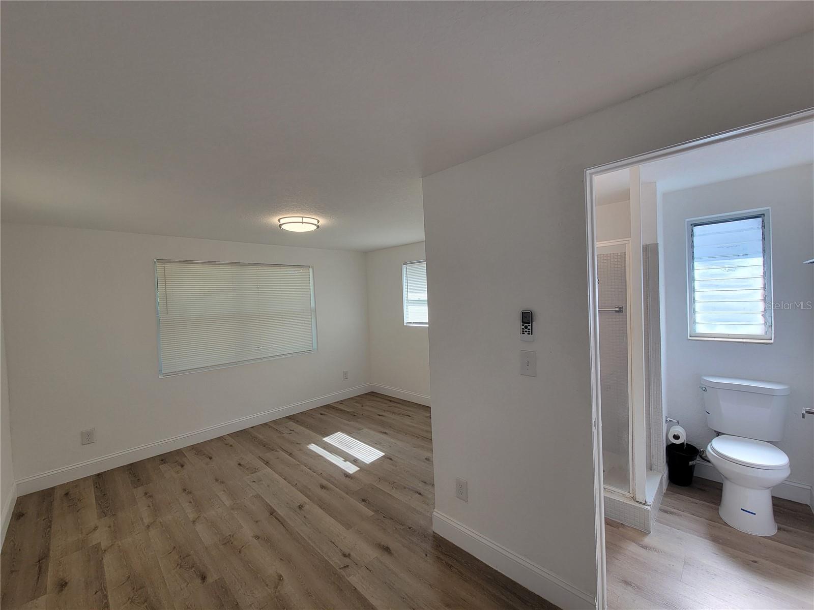 Image 21 of 40 For 1802 19th Avenue W