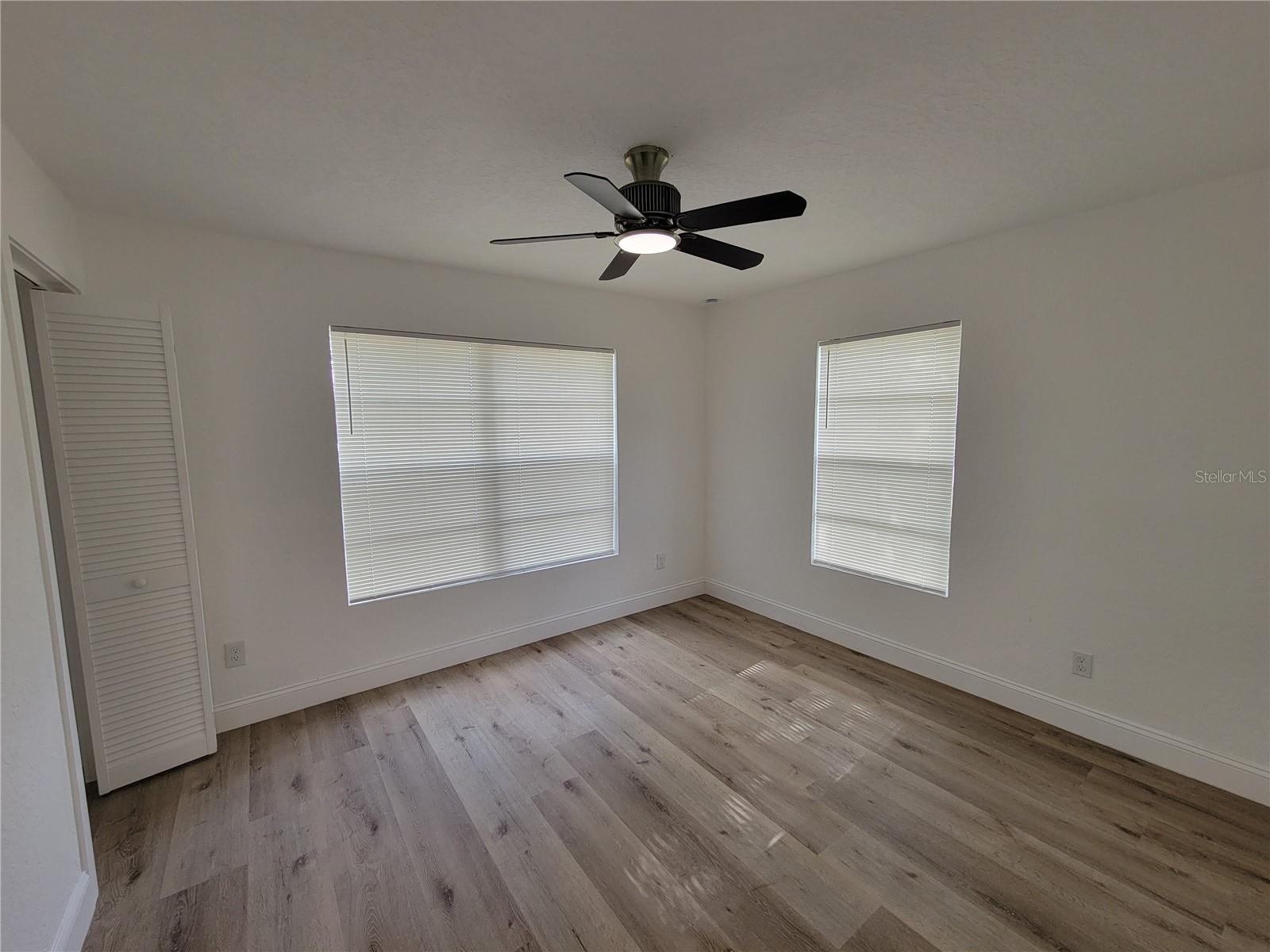 Image 22 of 40 For 1802 19th Avenue W