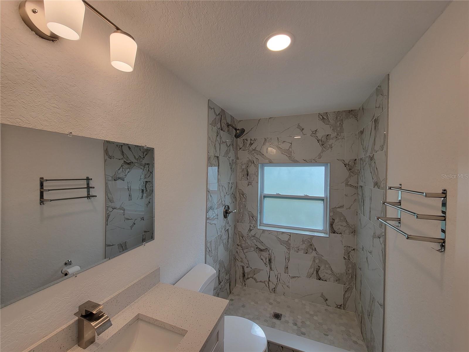Image 25 of 40 For 1802 19th Avenue W