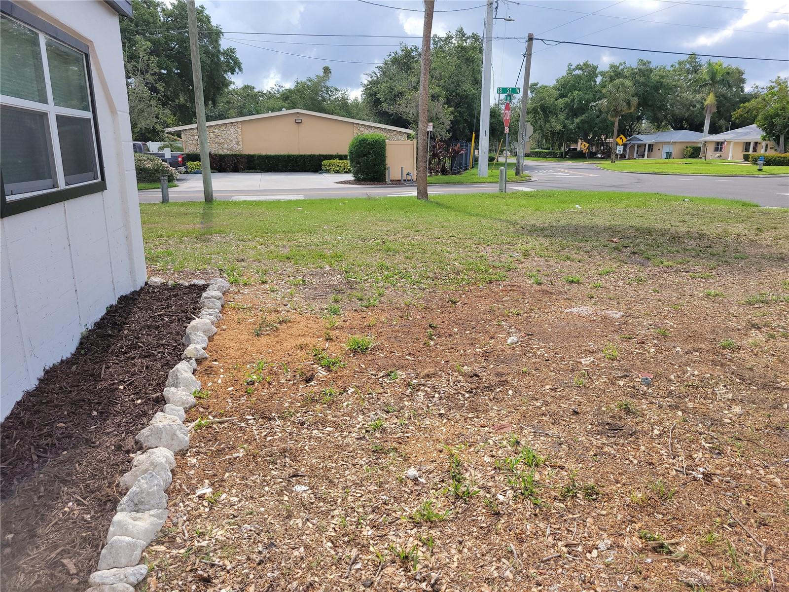 Image 38 of 40 For 1802 19th Avenue W