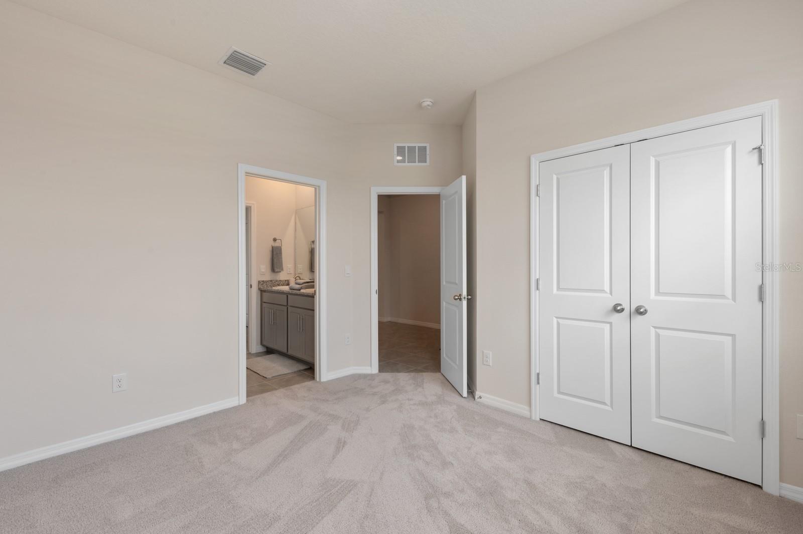 Image 17 of 27 For 520 158th Street E