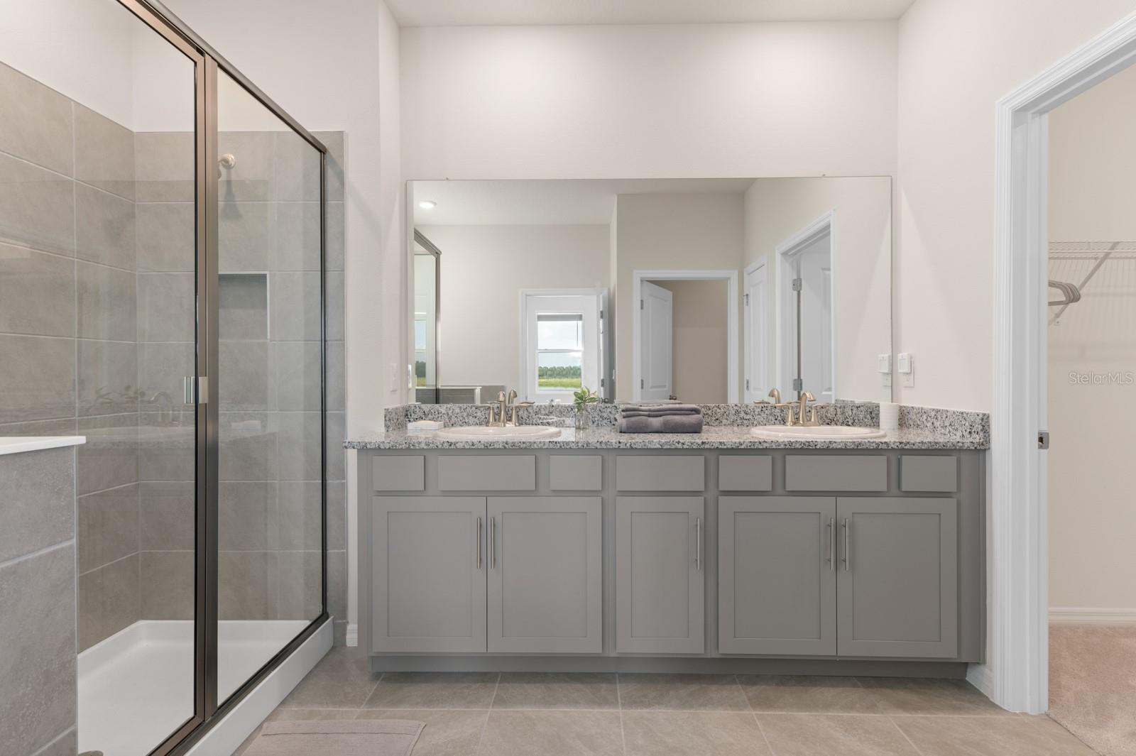 Image 21 of 27 For 520 158th Street E