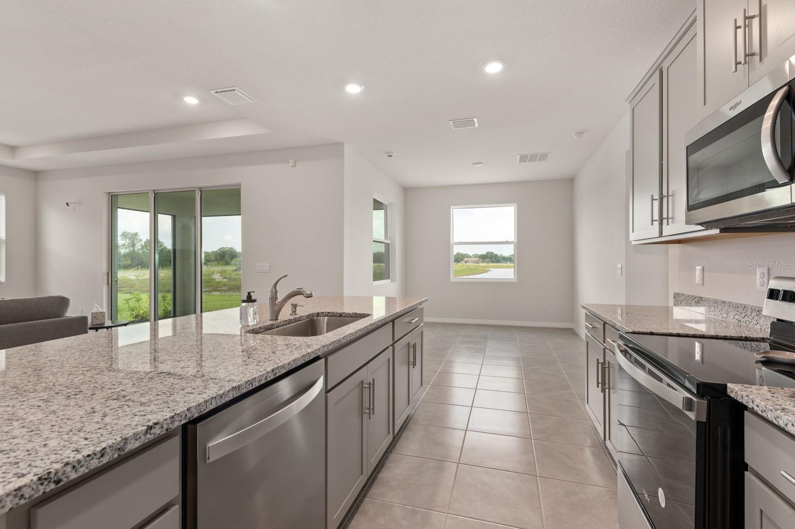 Image 6 of 27 For 520 158th Street E