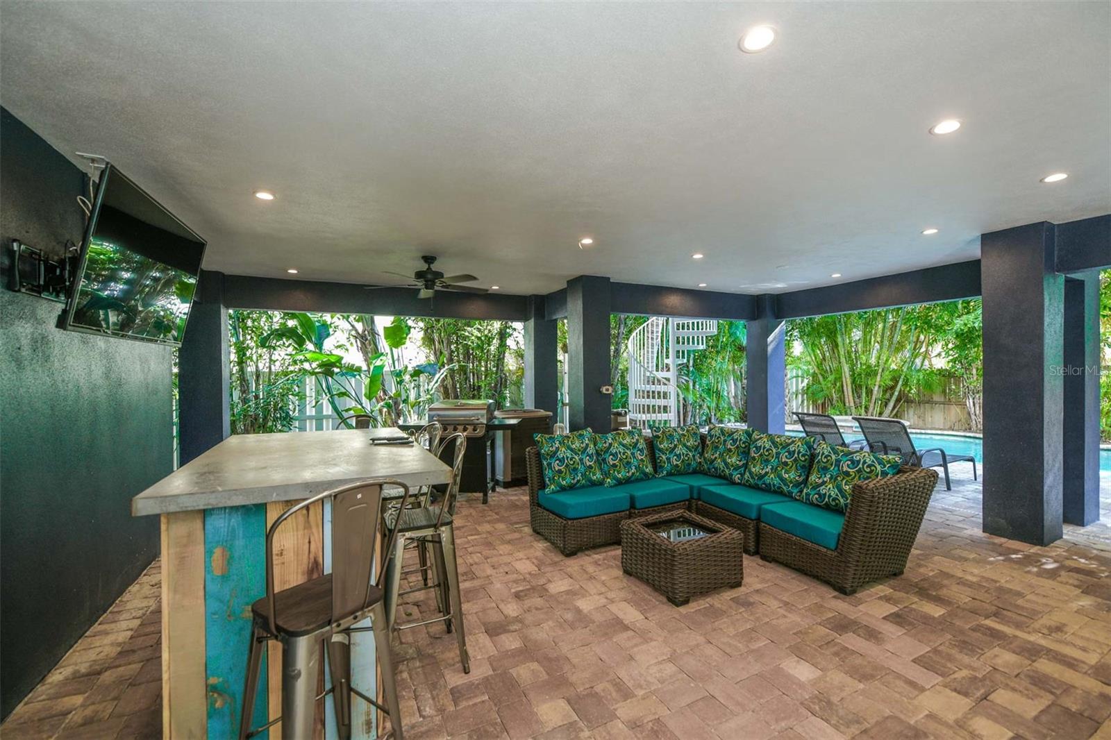 Image 76 of 83 For 211 65th Street