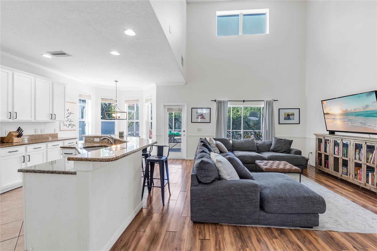 Image 10 of 41 For 6032 36th Court E