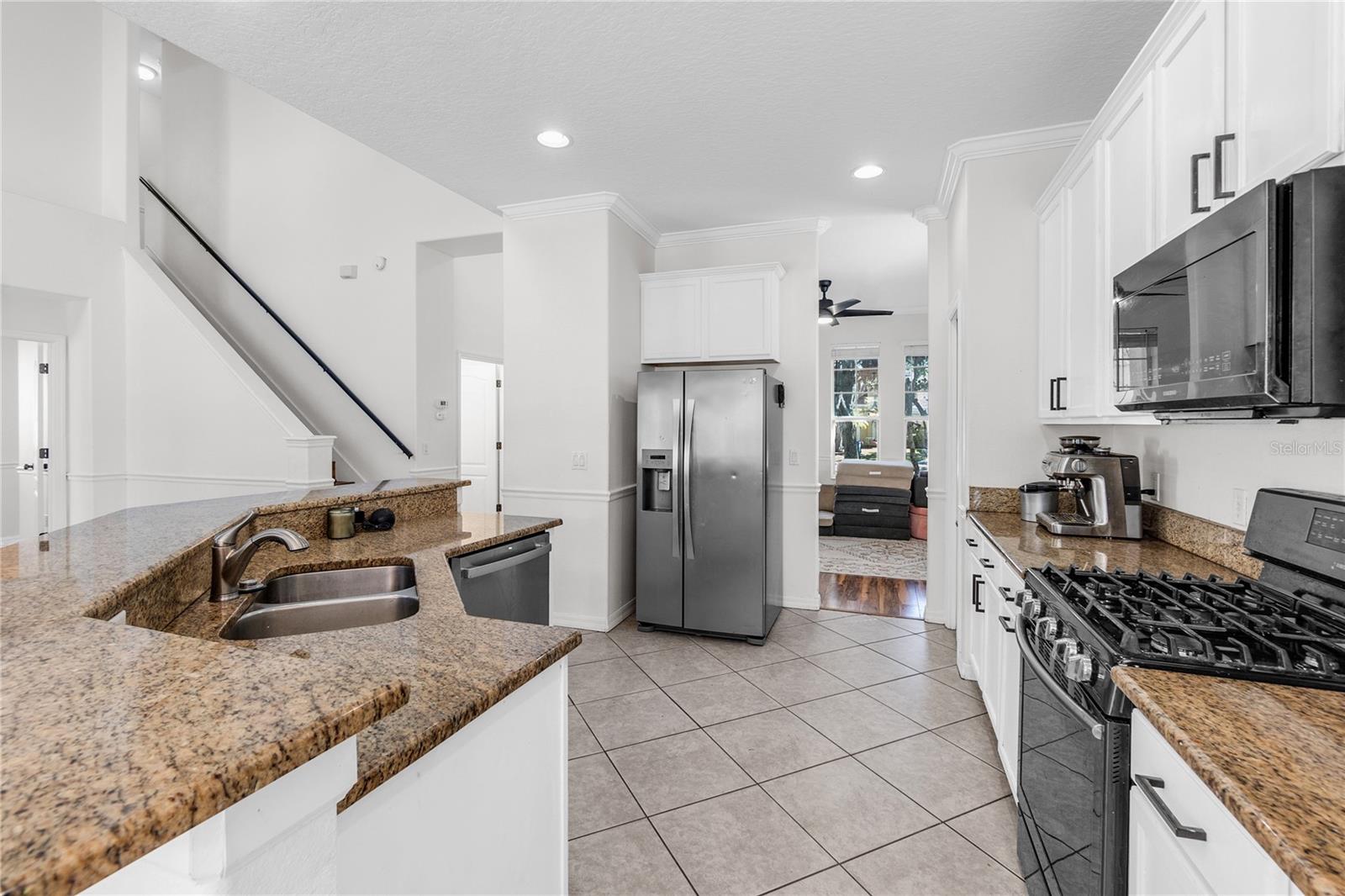 Image 18 of 41 For 6032 36th Court E