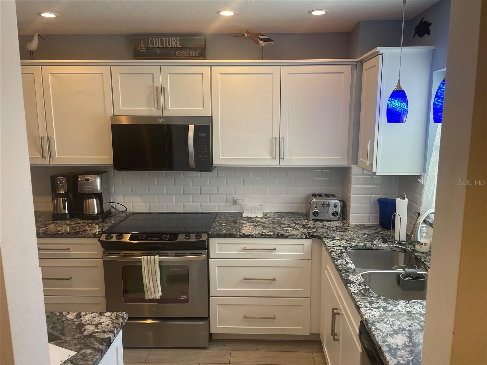 Image 10 of 53 For 110 Vista Hermosa Circle 302b