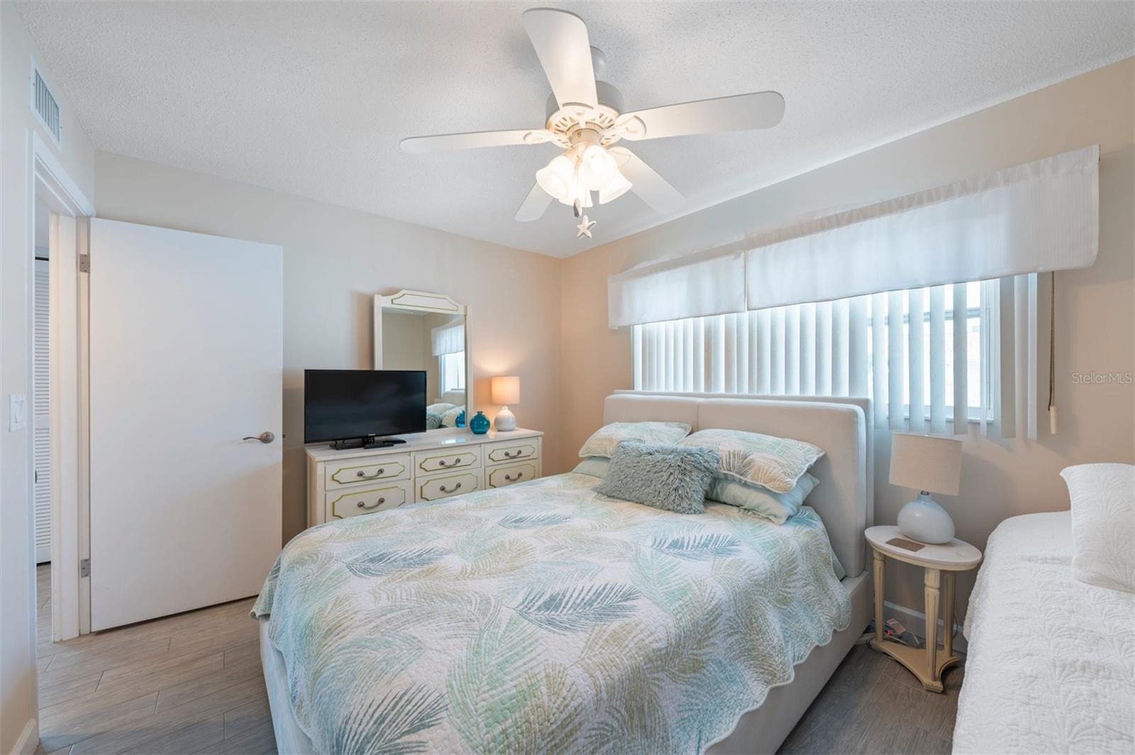 Image 22 of 53 For 110 Vista Hermosa Circle 302b