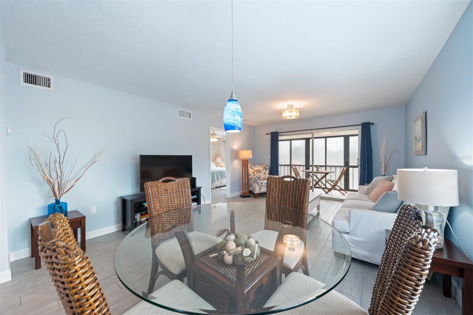 Image 4 of 53 For 110 Vista Hermosa Circle 302b