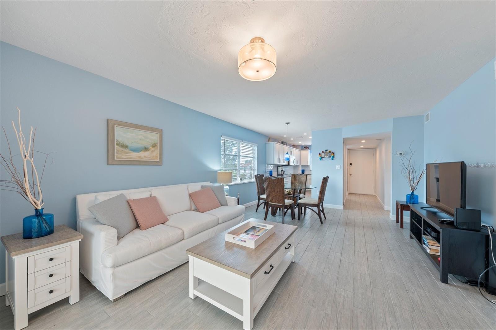 Image 6 of 53 For 110 Vista Hermosa Circle 302b