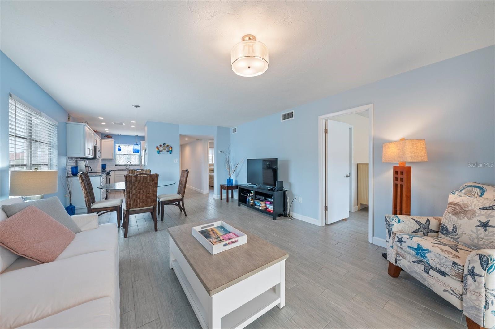 Image 7 of 53 For 110 Vista Hermosa Circle 302b