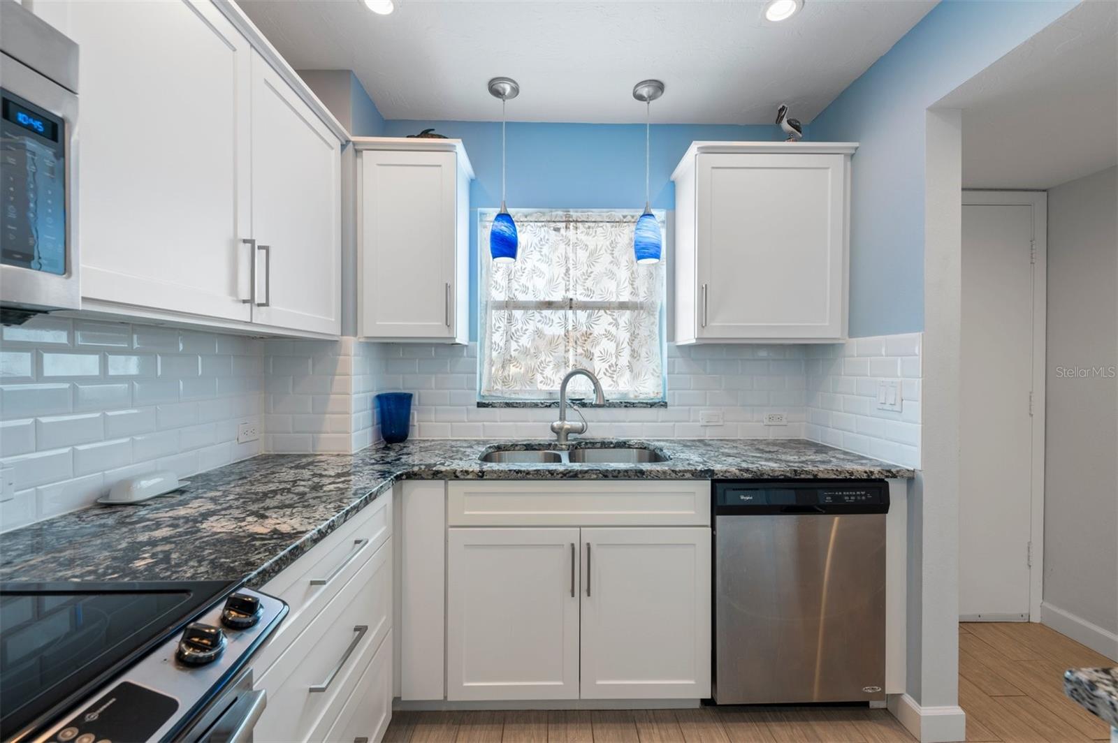 Image 9 of 53 For 110 Vista Hermosa Circle 302b
