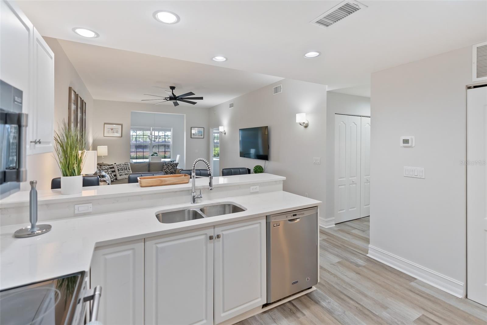 Image 10 of 35 For 3702 54th Drive W 102