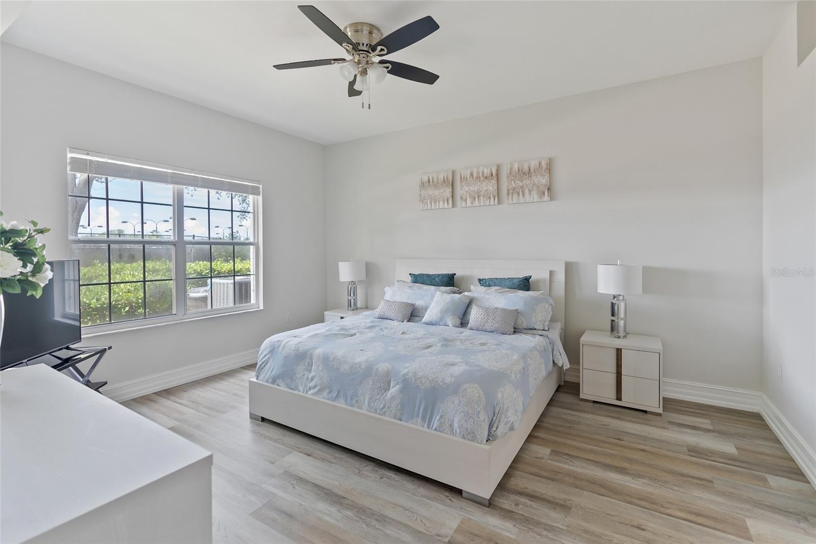 Image 14 of 35 For 3702 54th Drive W 102