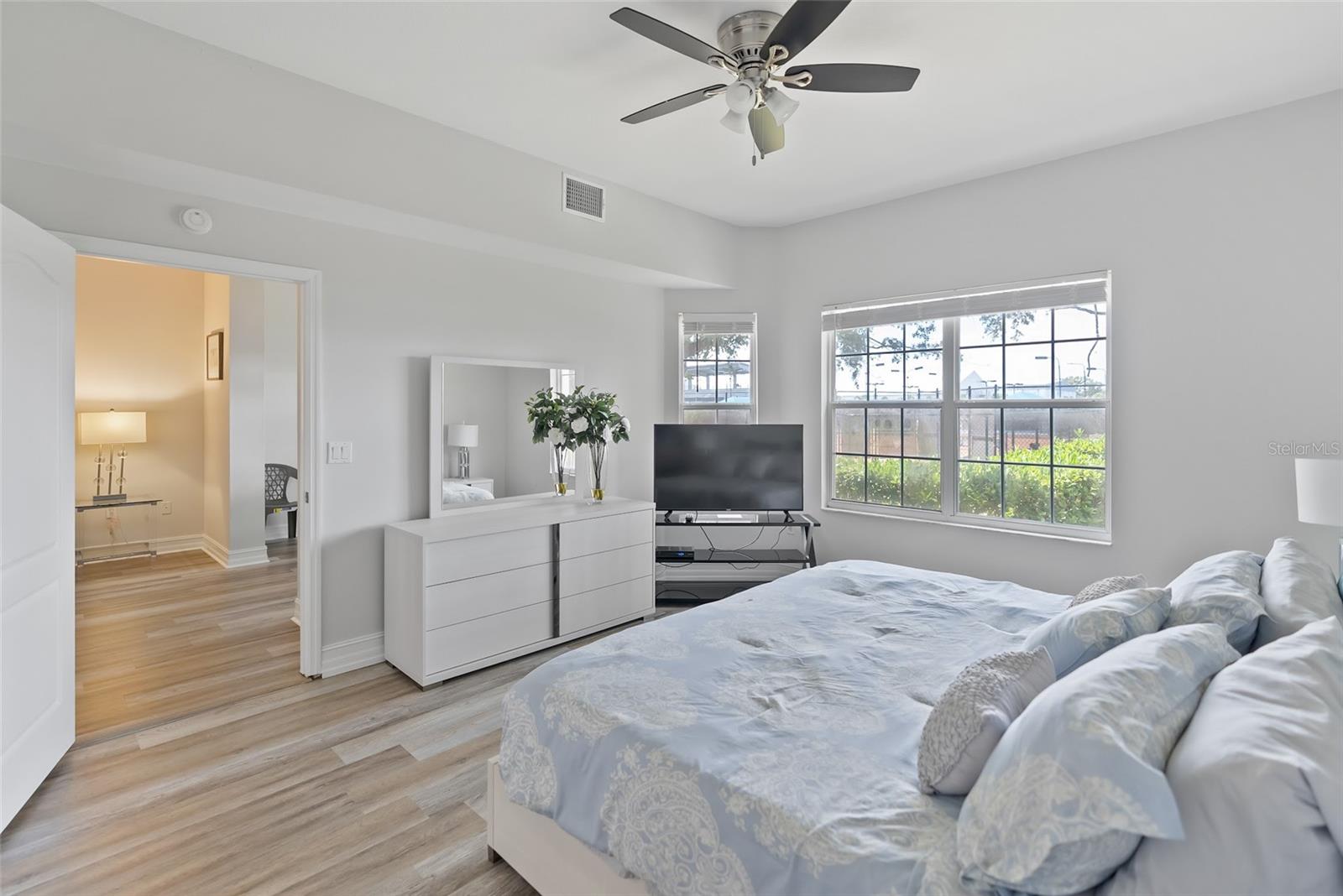 Image 15 of 35 For 3702 54th Drive W 102