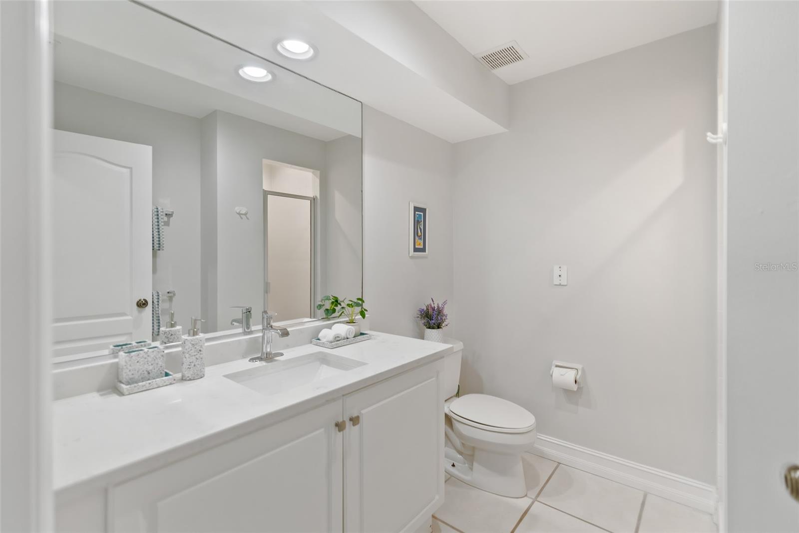 Image 19 of 35 For 3702 54th Drive W 102