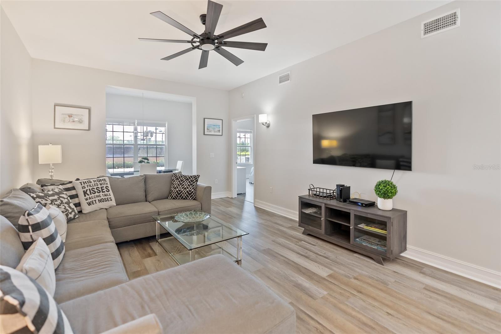 Image 6 of 35 For 3702 54th Drive W 102