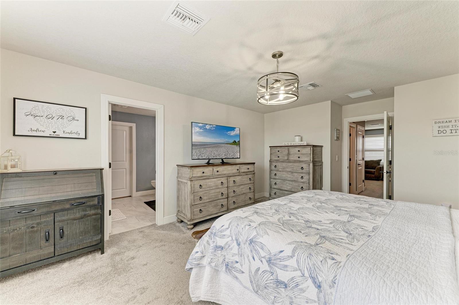 Image 33 of 70 For 8940 Royal River Circle