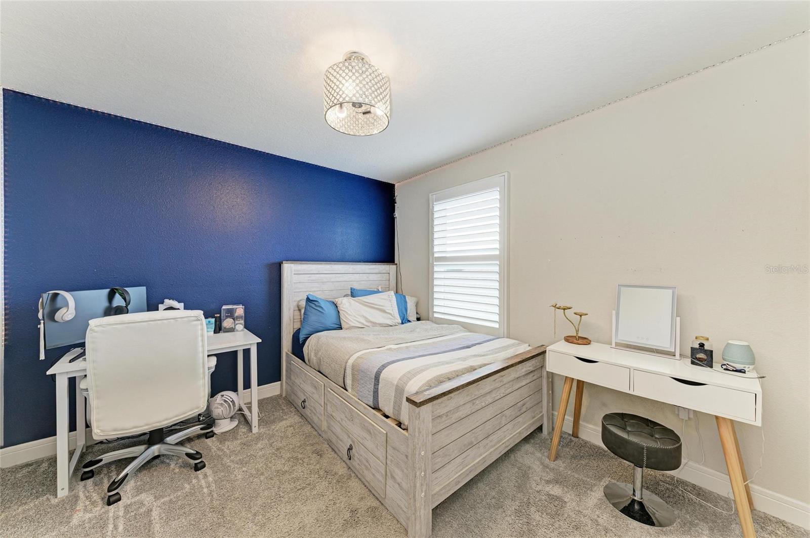 Image 36 of 70 For 8940 Royal River Circle