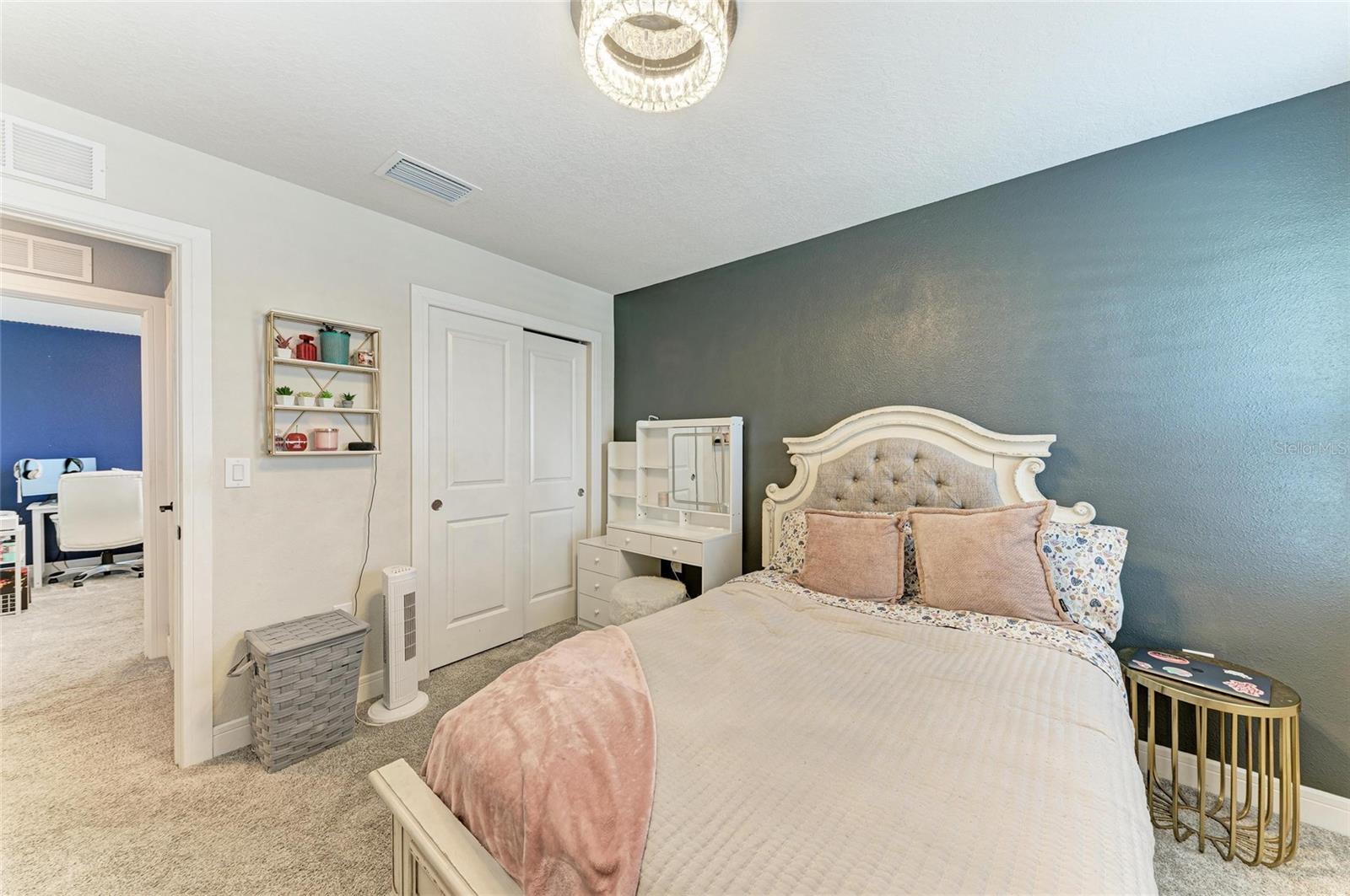 Image 40 of 70 For 8940 Royal River Circle