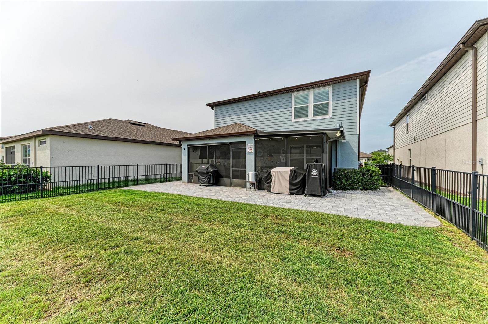 Image 47 of 70 For 8940 Royal River Circle