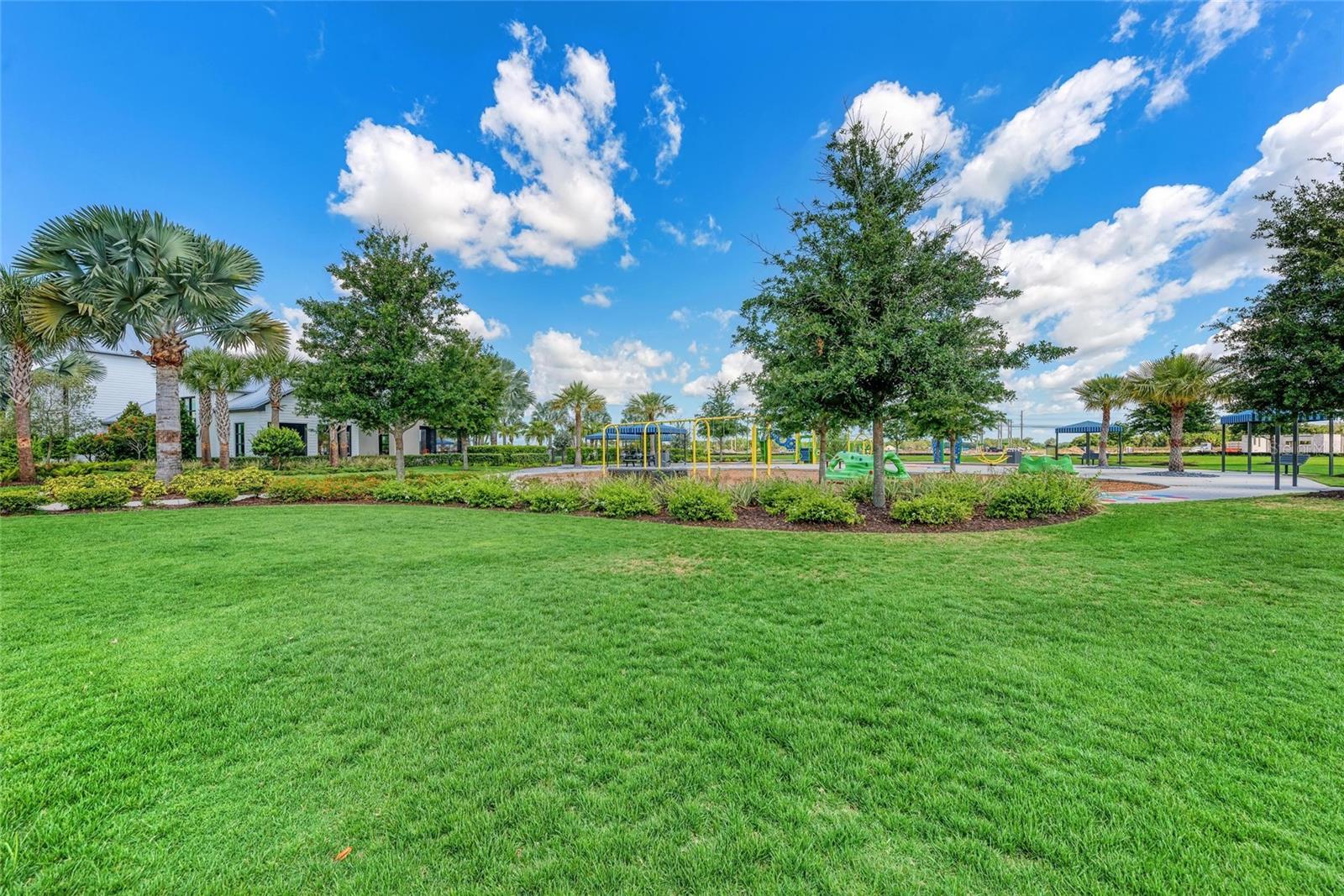 Image 61 of 70 For 8940 Royal River Circle
