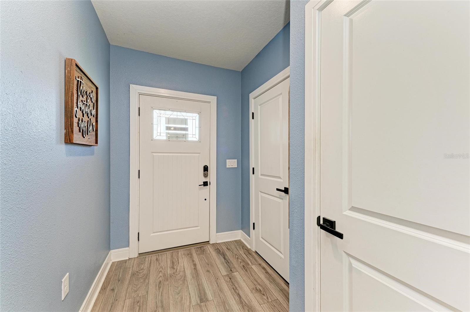 Image 8 of 70 For 8940 Royal River Circle