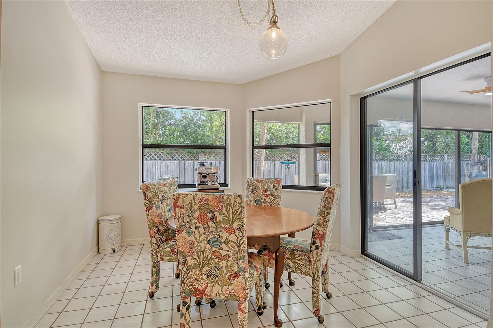 Image 18 of 53 For 4137 Woodview Drive
