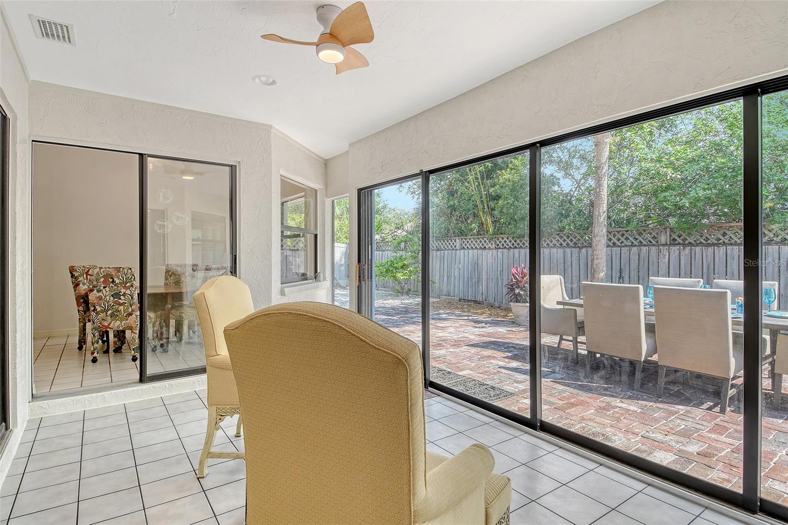 Image 20 of 53 For 4137 Woodview Drive