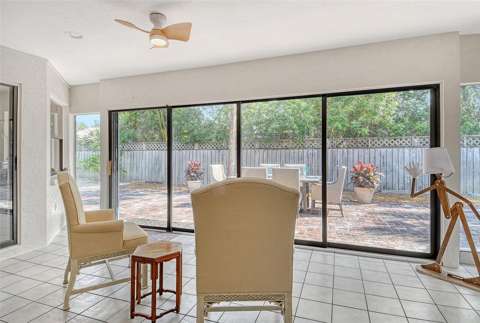 Image 21 of 53 For 4137 Woodview Drive