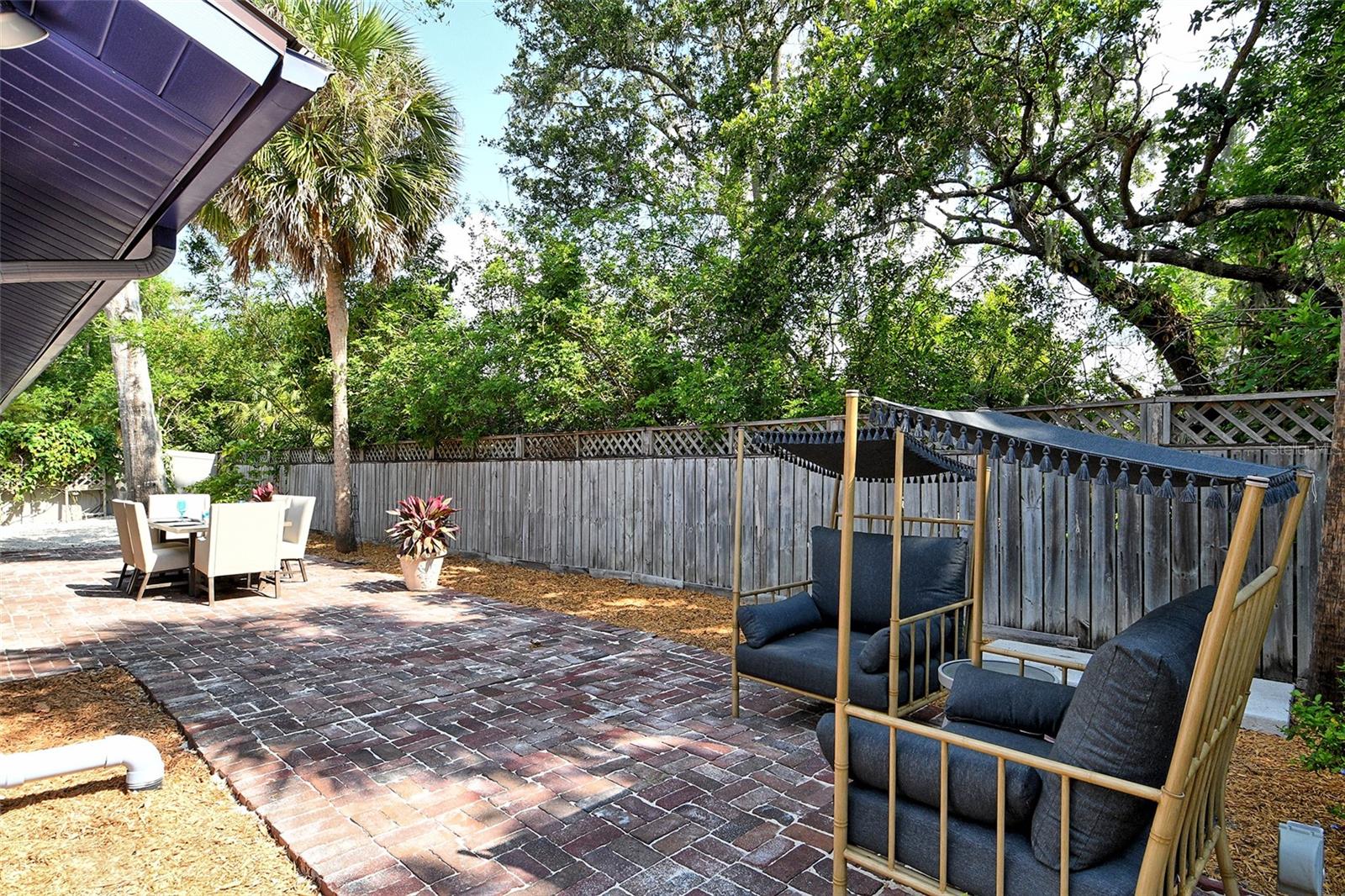 Image 34 of 53 For 4137 Woodview Drive