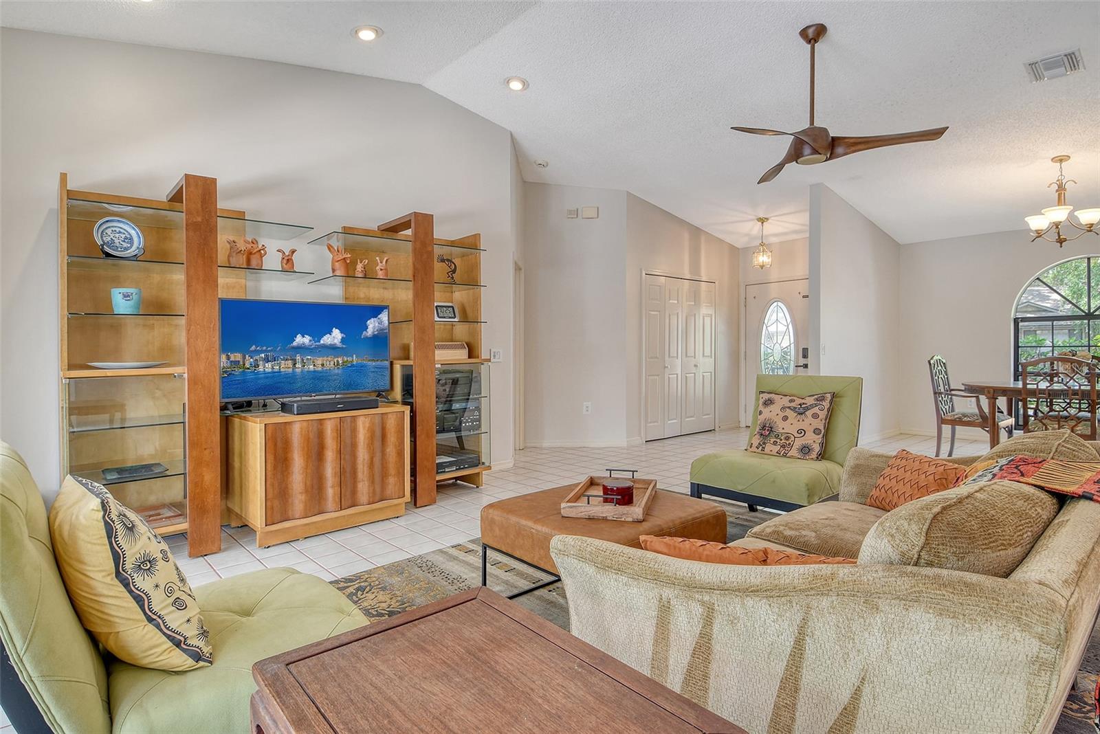 Image 9 of 53 For 4137 Woodview Drive