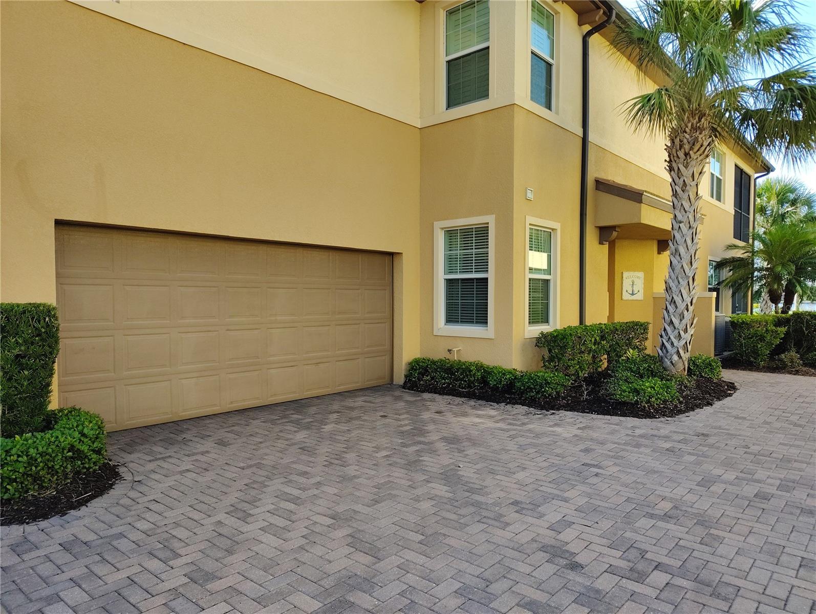 Image 5 of 79 For 1241 Riverscape Street B