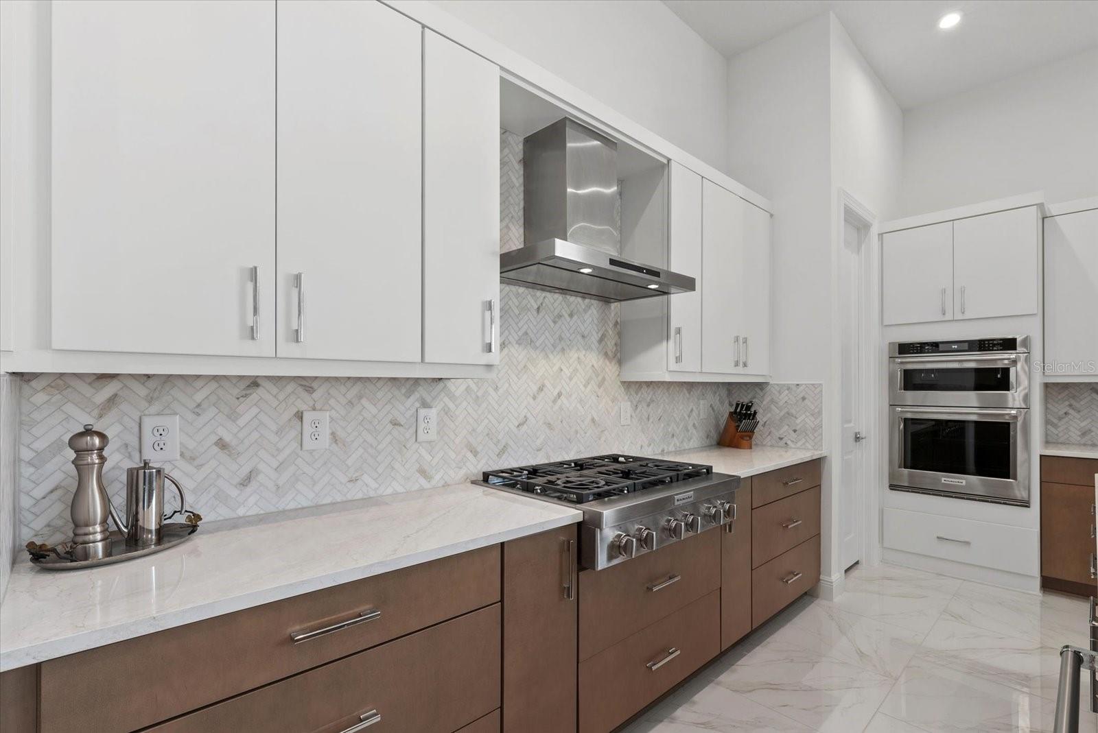 Image 15 of 54 For 8982 Baroque Terrace