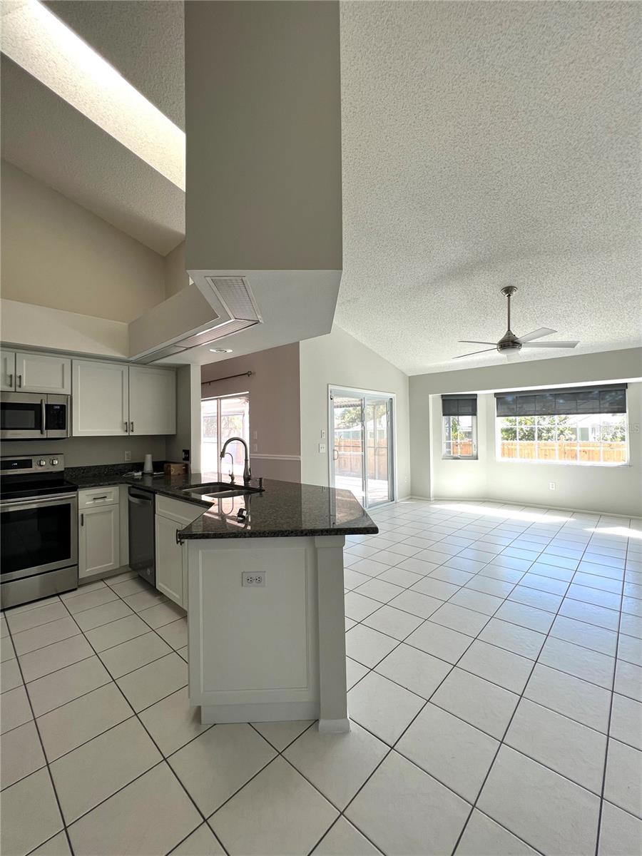 Image 14 of 24 For 3352 Papaya Road