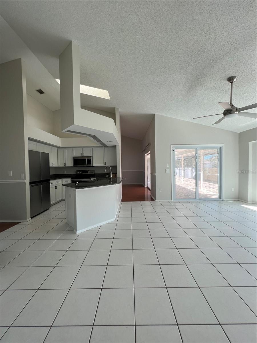 Image 19 of 24 For 3352 Papaya Road