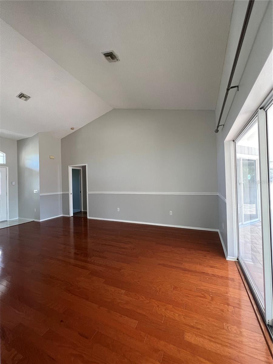 Image 6 of 24 For 3352 Papaya Road