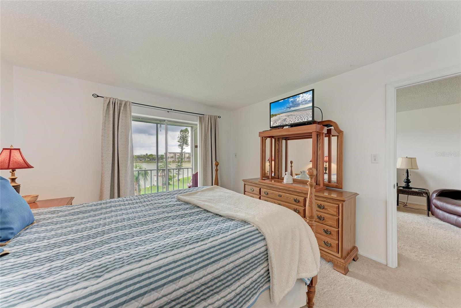 Image 15 of 29 For 3801 Lake Bayshore Drive H413