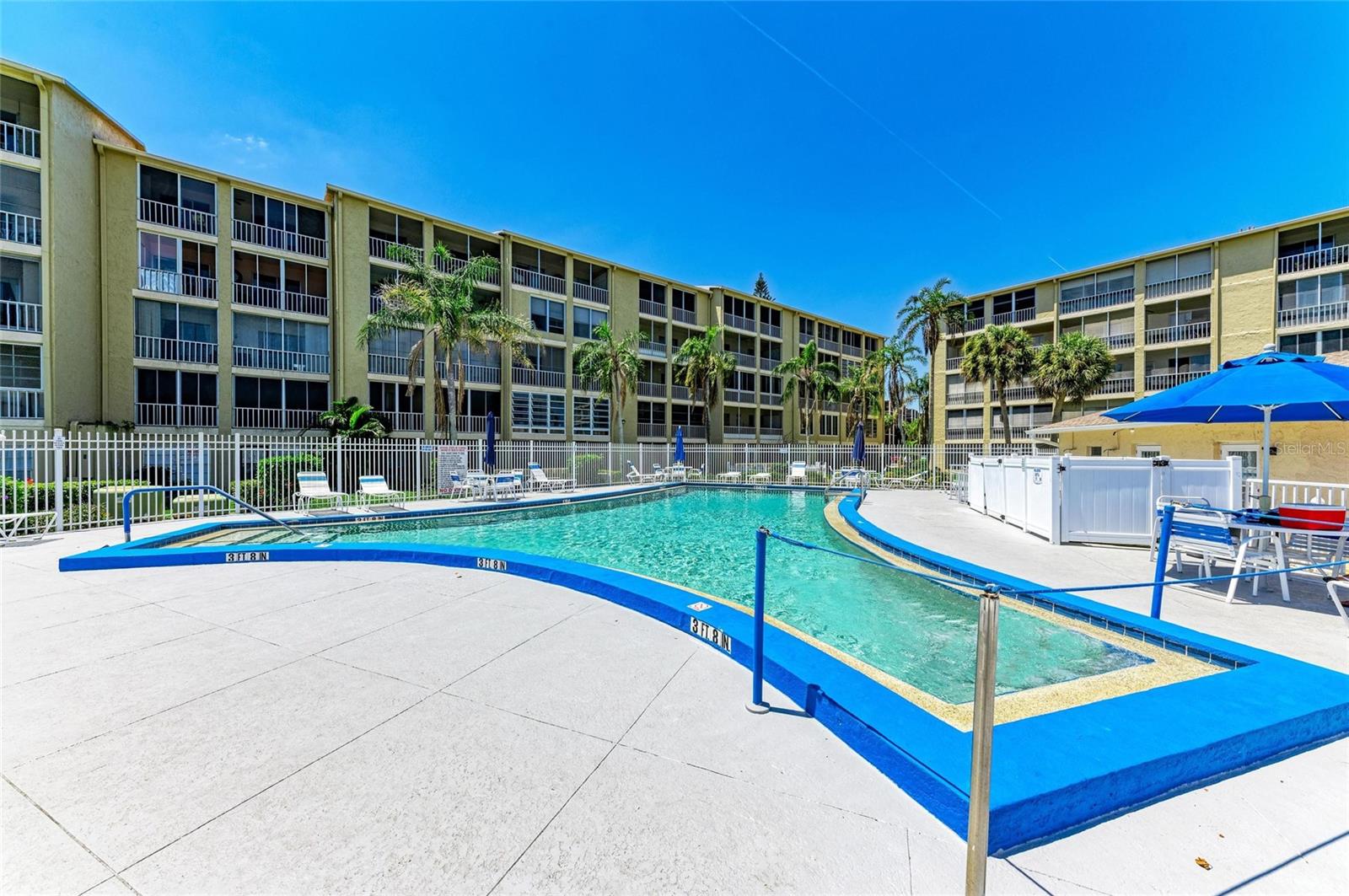 Image 23 of 29 For 3801 Lake Bayshore Drive H413