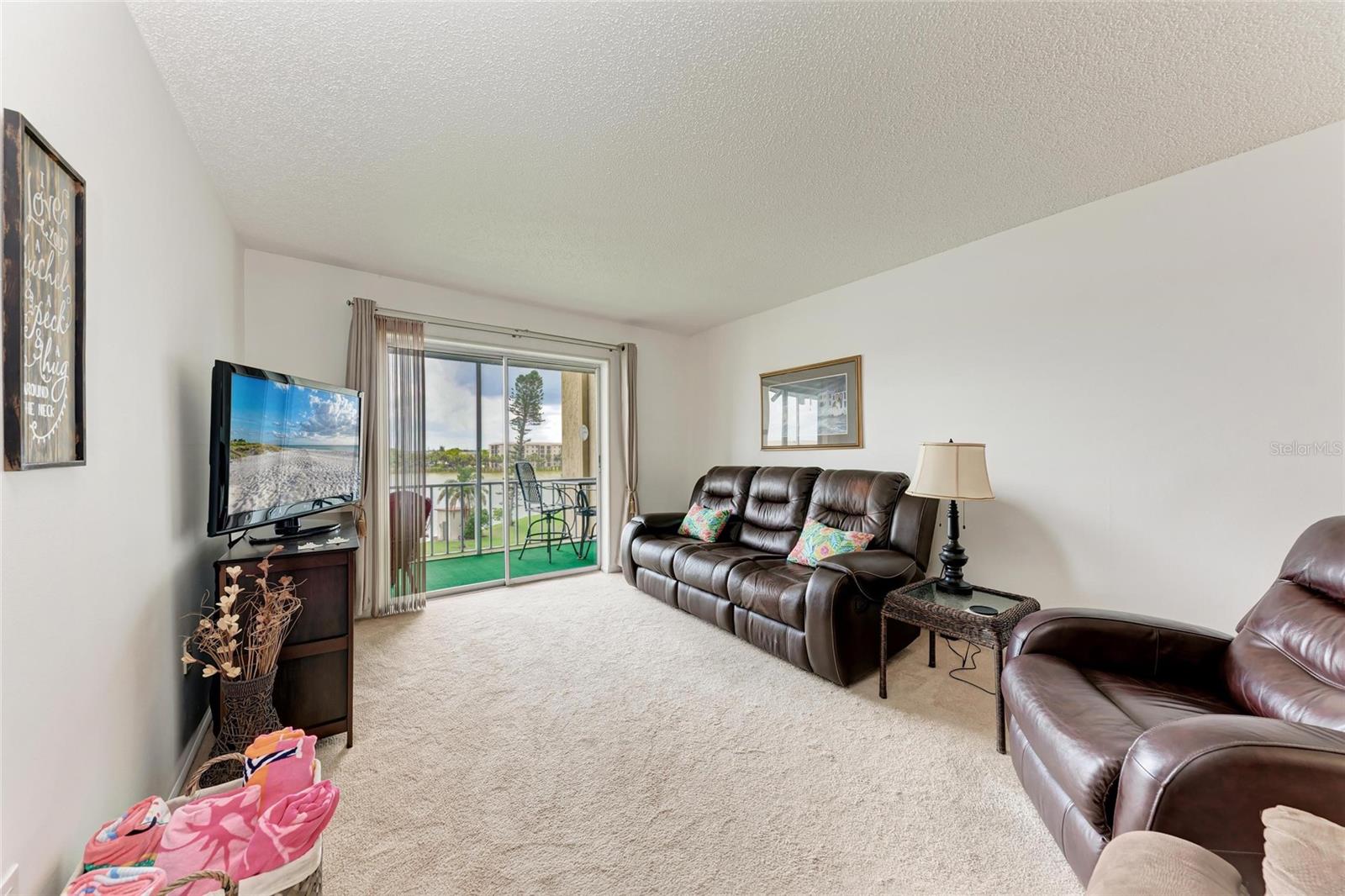 Image 5 of 29 For 3801 Lake Bayshore Drive H413