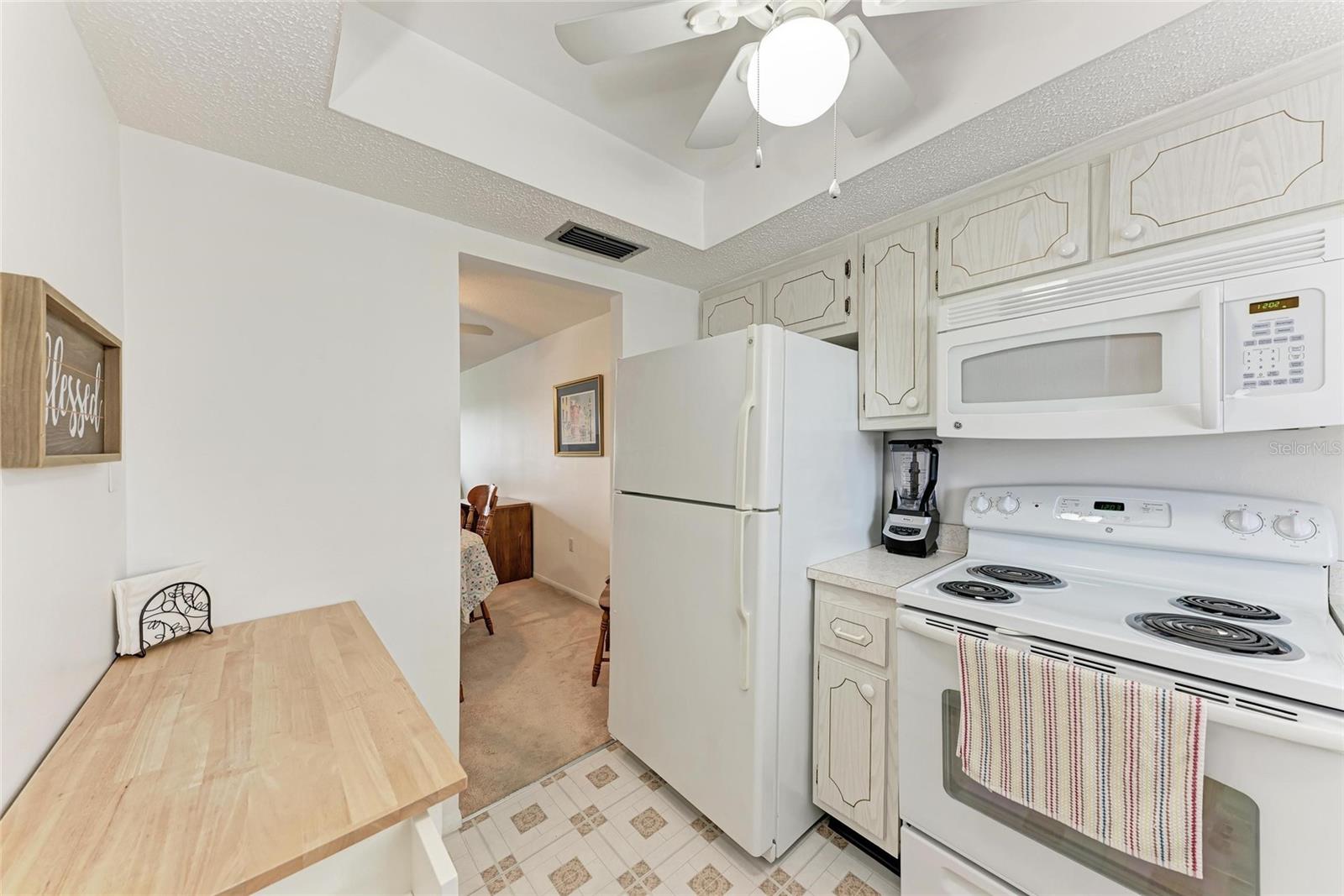 Image 8 of 29 For 3801 Lake Bayshore Drive H413