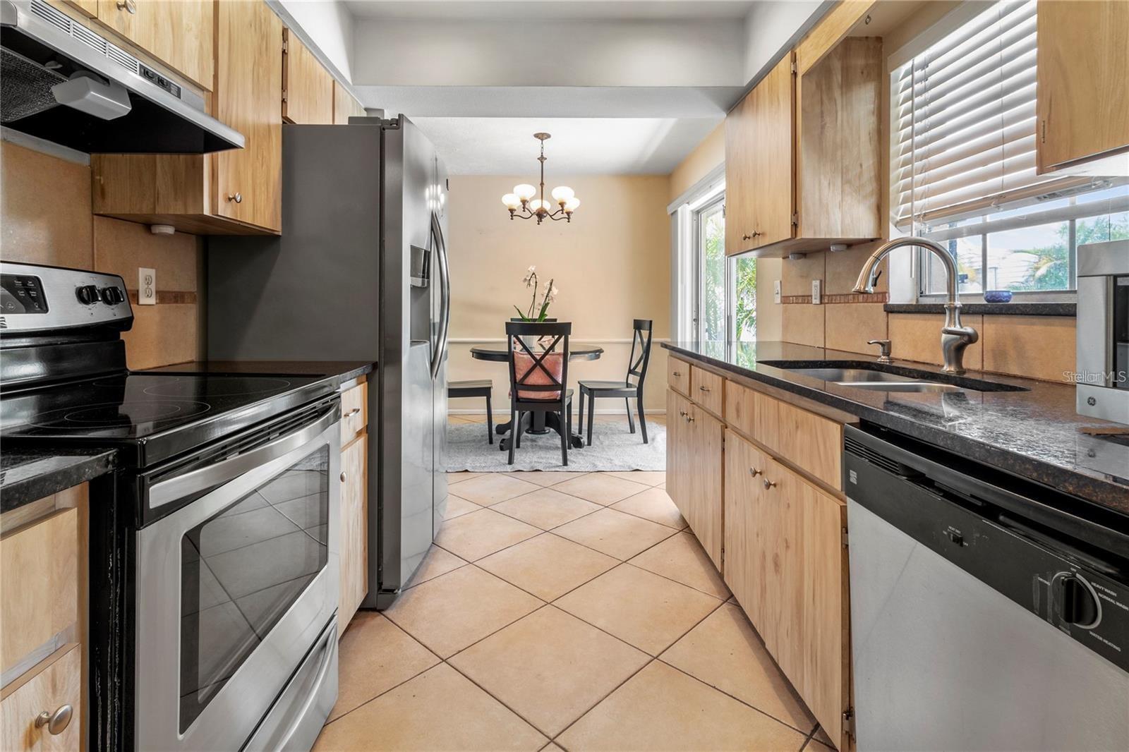 Listing photo id 14 for 3314 Island Date Circle