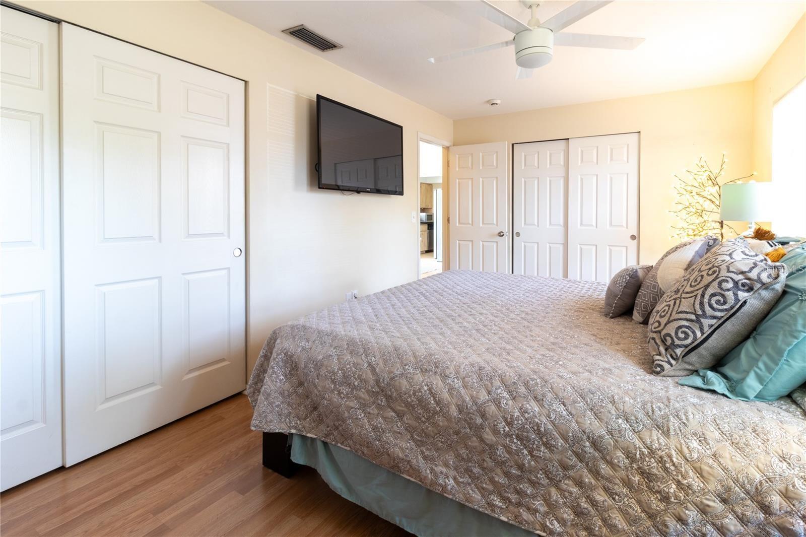 Listing photo id 20 for 3314 Island Date Circle