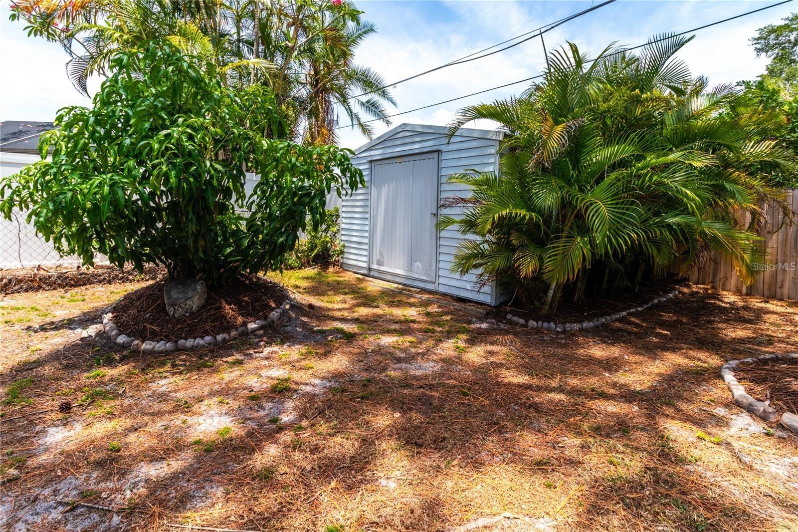 Listing photo id 33 for 3314 Island Date Circle